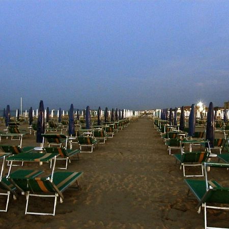 Hotel Giumer Rimini Ngoại thất bức ảnh