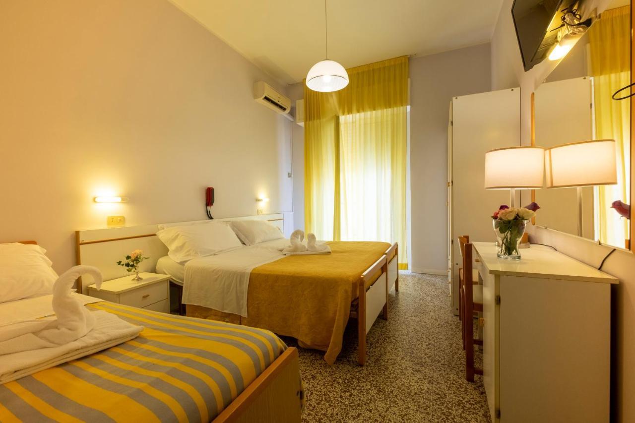 Hotel Giumer Rimini Ngoại thất bức ảnh
