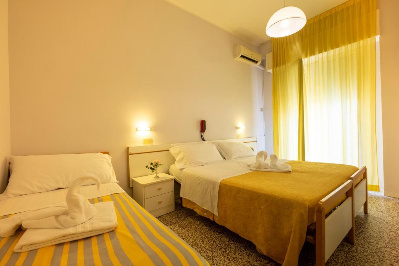 Hotel Giumer Rimini Ngoại thất bức ảnh