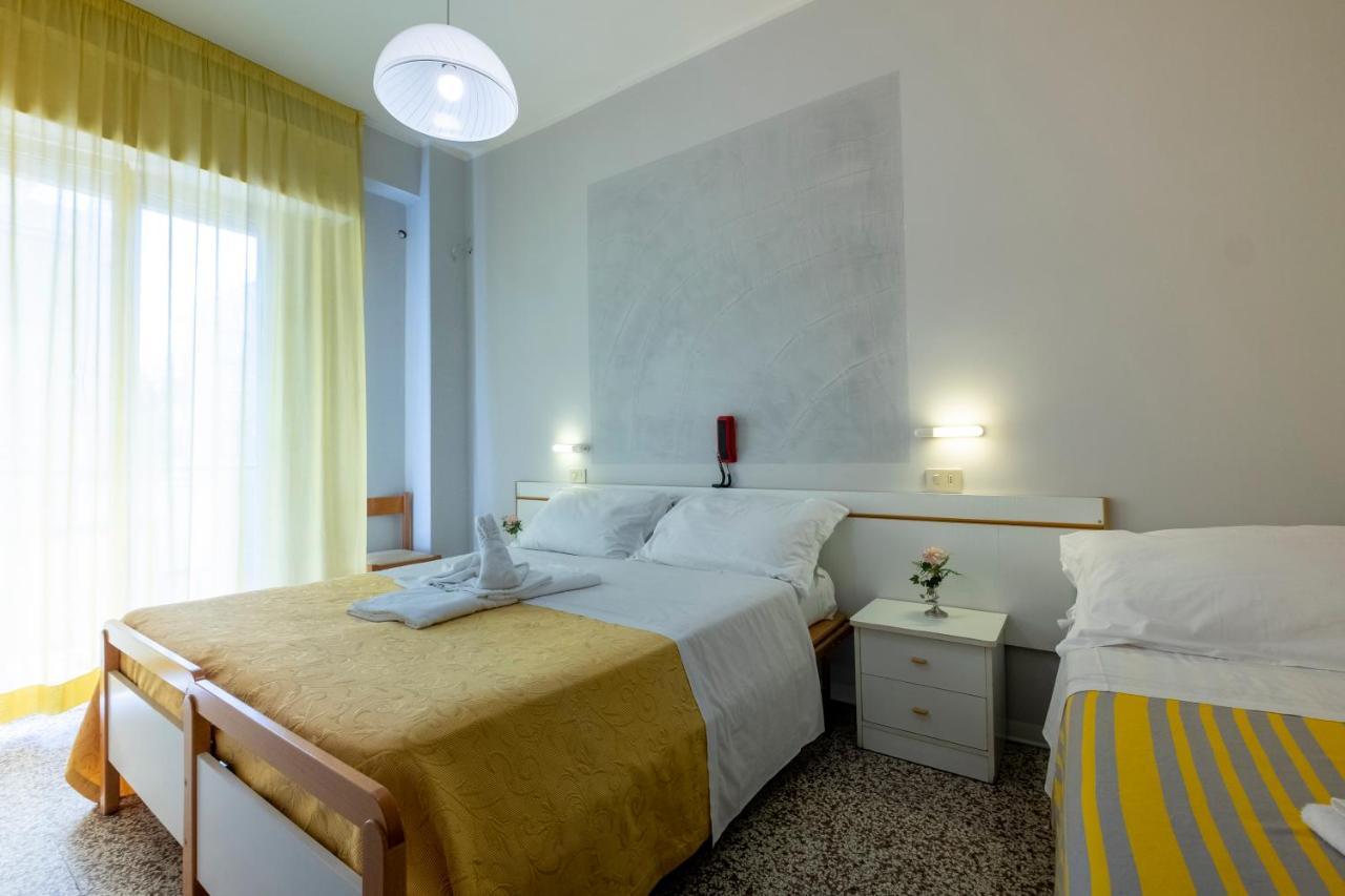 Hotel Giumer Rimini Ngoại thất bức ảnh