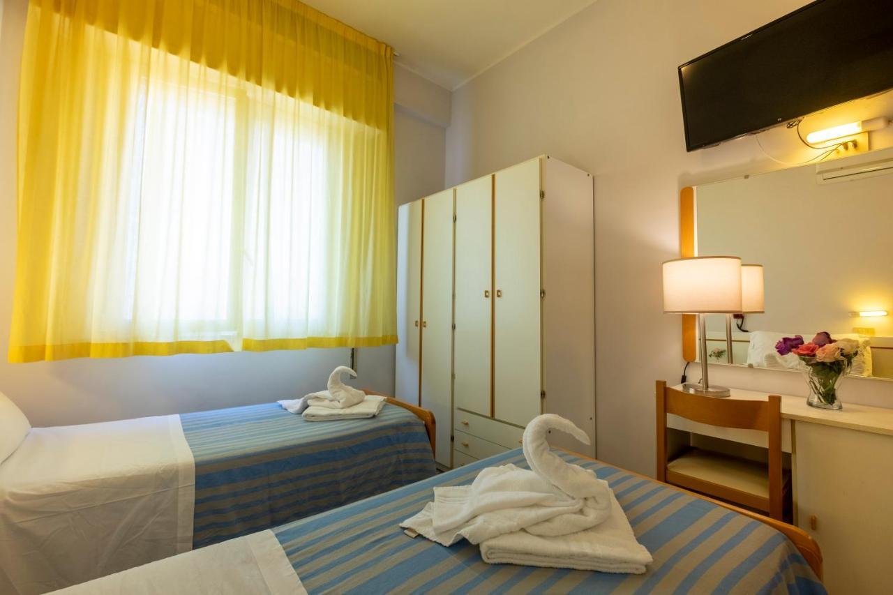 Hotel Giumer Rimini Ngoại thất bức ảnh