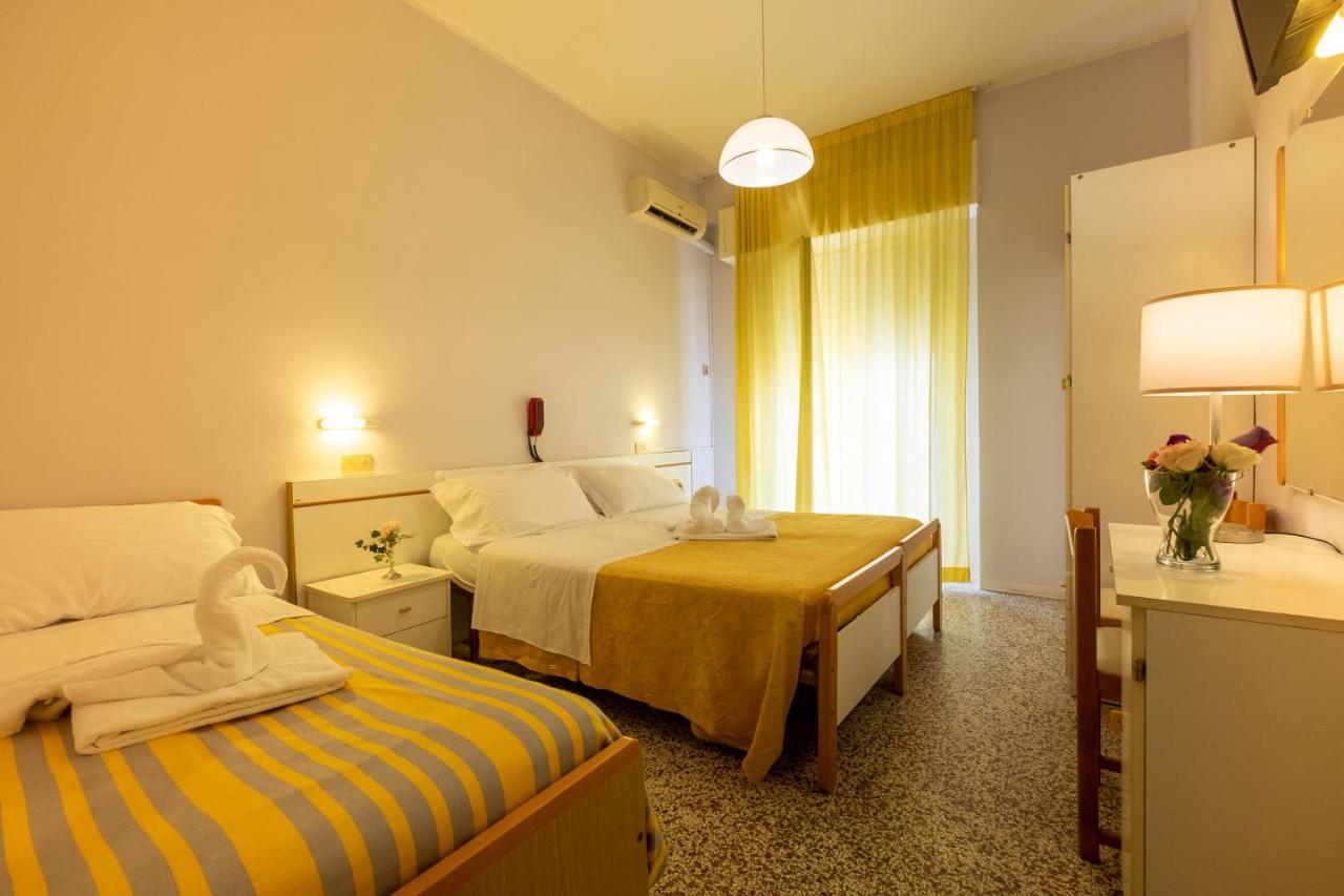 Hotel Giumer Rimini Ngoại thất bức ảnh