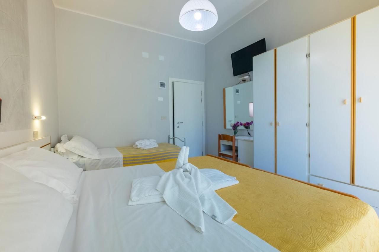 Hotel Giumer Rimini Ngoại thất bức ảnh
