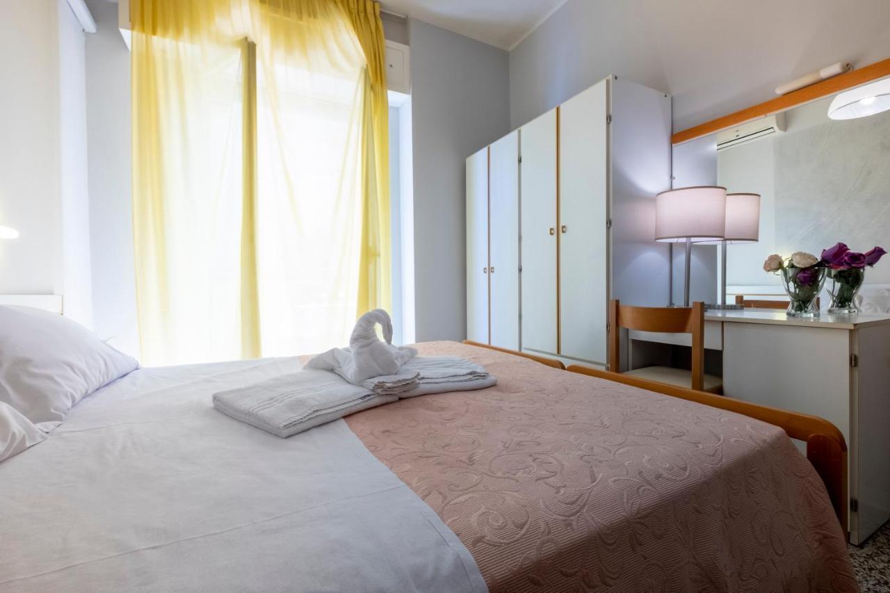 Hotel Giumer Rimini Ngoại thất bức ảnh