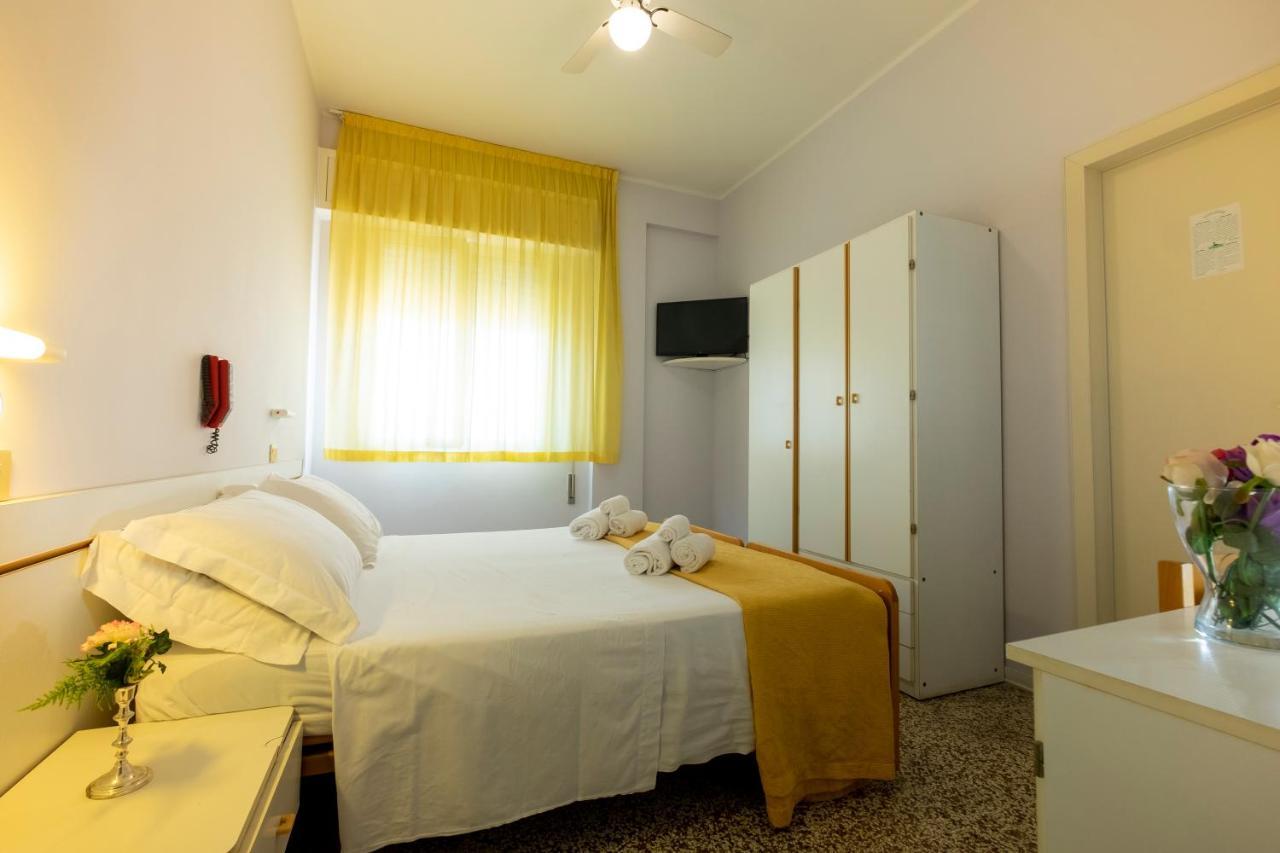 Hotel Giumer Rimini Ngoại thất bức ảnh