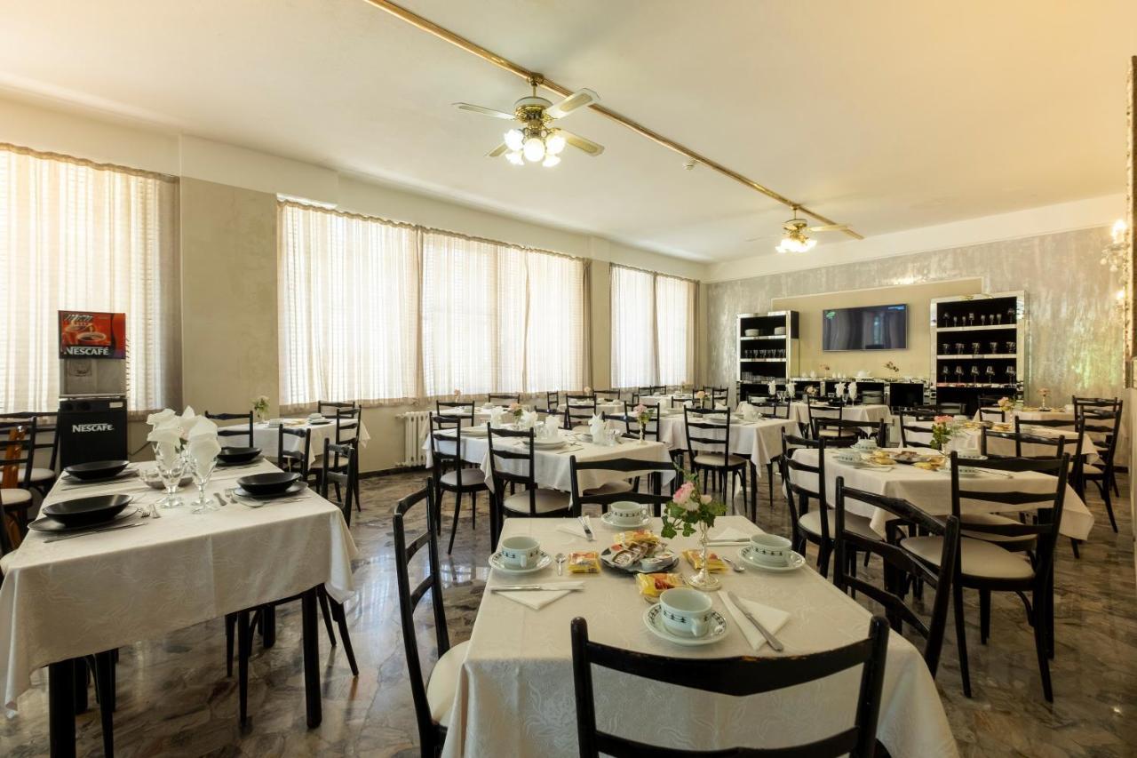 Hotel Giumer Rimini Ngoại thất bức ảnh