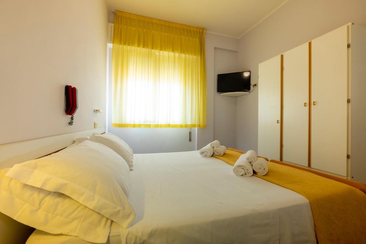 Hotel Giumer Rimini Ngoại thất bức ảnh