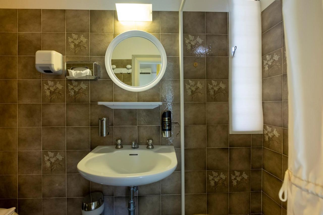 Hotel Giumer Rimini Ngoại thất bức ảnh
