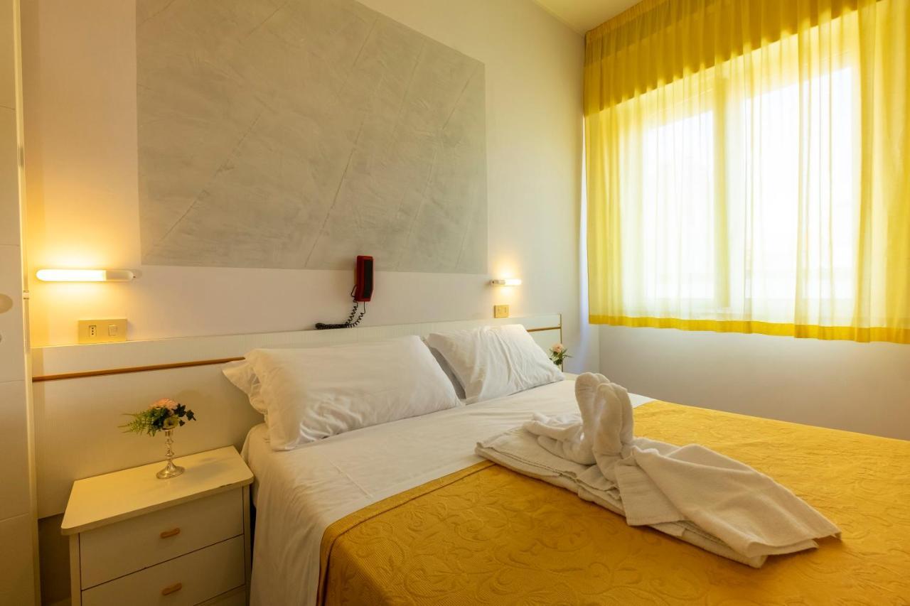 Hotel Giumer Rimini Ngoại thất bức ảnh
