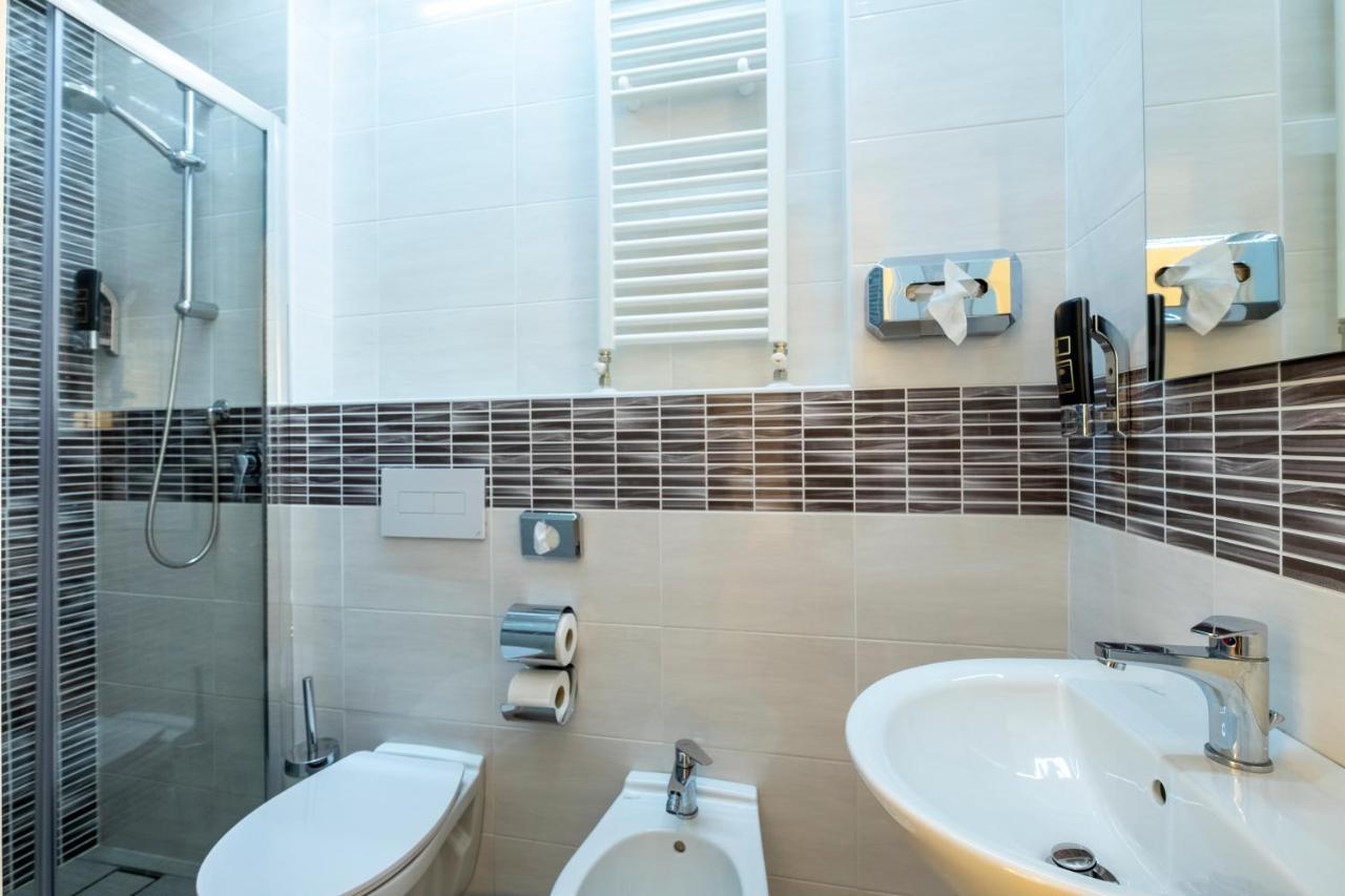 Hotel Giumer Rimini Ngoại thất bức ảnh