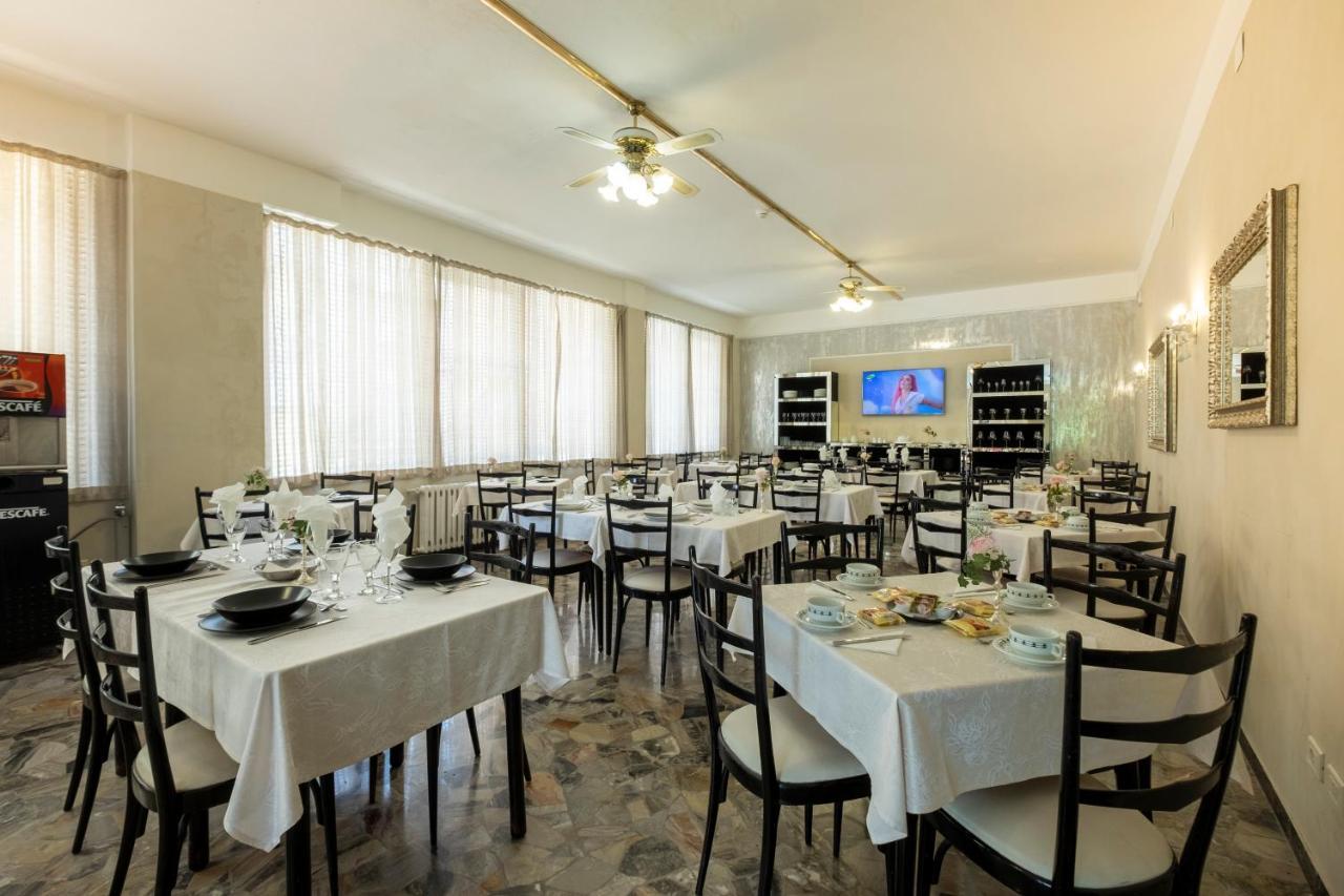 Hotel Giumer Rimini Ngoại thất bức ảnh