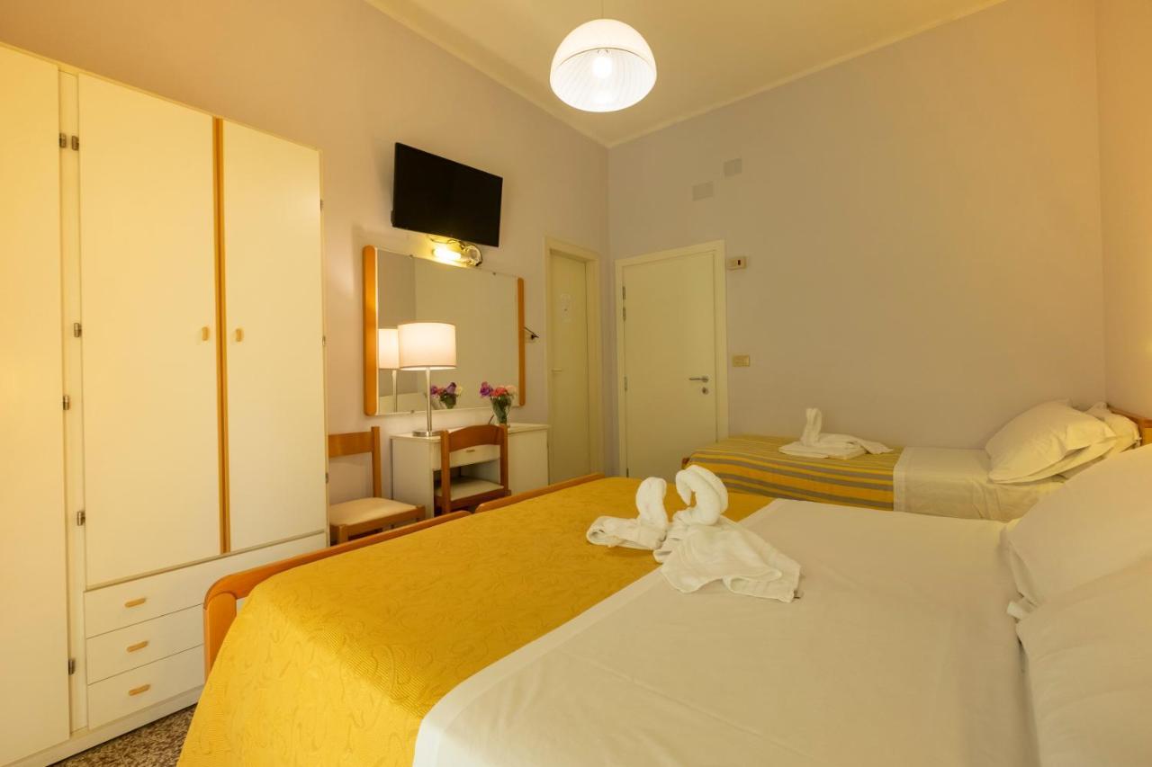 Hotel Giumer Rimini Ngoại thất bức ảnh