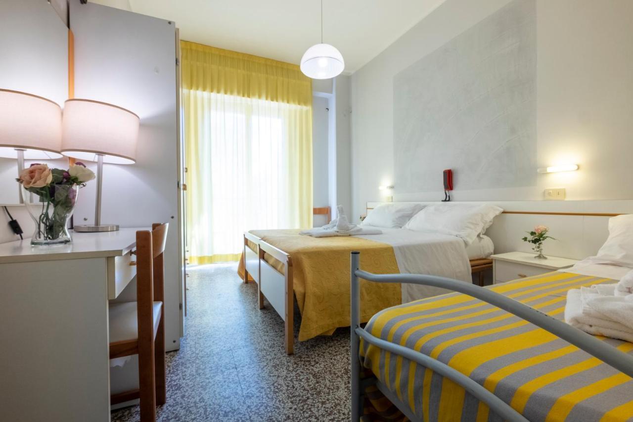 Hotel Giumer Rimini Ngoại thất bức ảnh